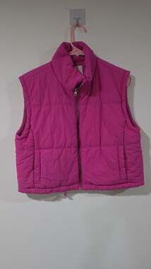 Thread & Supply Pink Cropped Puffer Vest Size Small